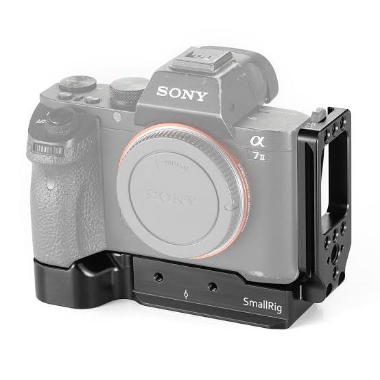 Quick-Release L-Bracket for Sony A7III | Aluminum L-Grip with Arca-Swiss Plate, Cable Friendly, 170-190g